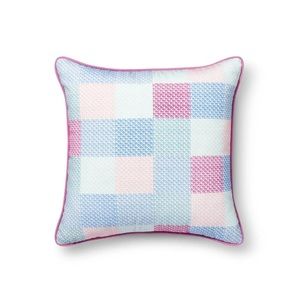 Vineyard Vines outdoor pillow